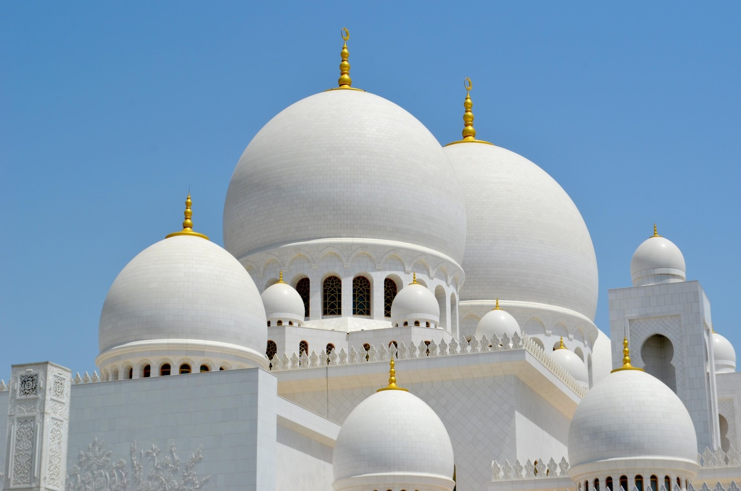 How Qur’an-Only Guidance Shapes Community Service